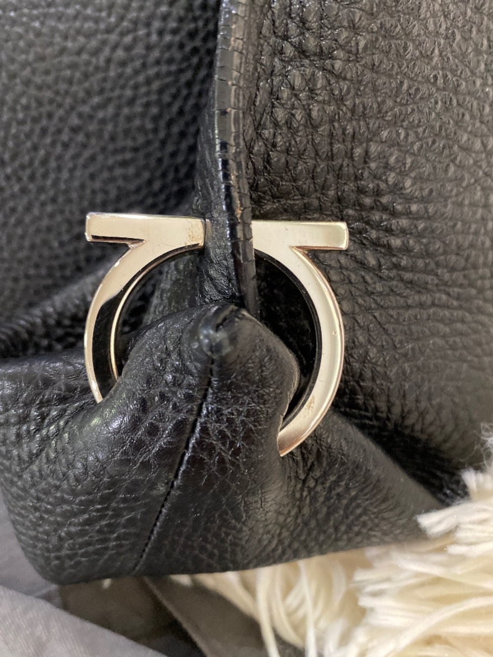 Salvatore ferragamo bag - Picture 7 of 17